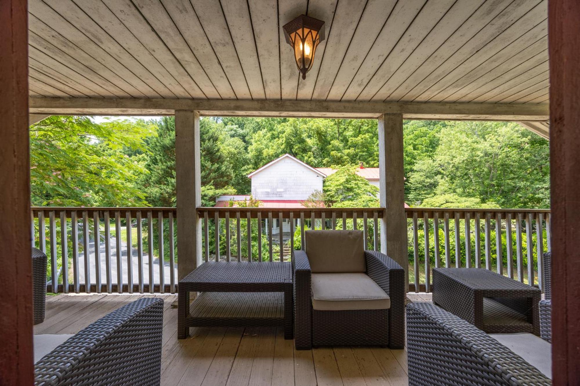 Bliss Point Farm And B&B, Llc Earlysville Экстерьер фото